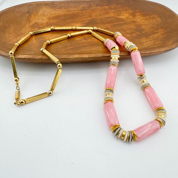 Vintage Lucite Gold Tone Pink Beaded Statement Necklace Geometric Bar Retro - Picture 1 of 13